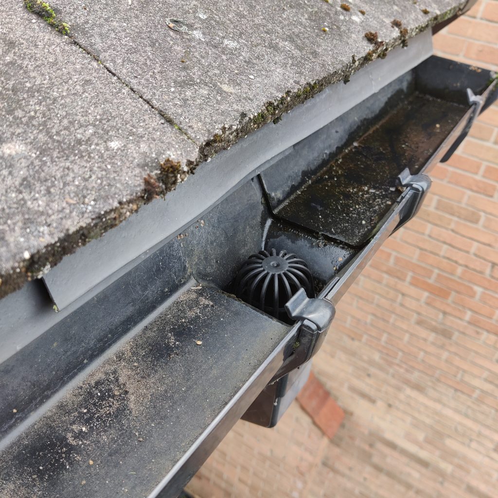 Gutter maintenance Macclesfield